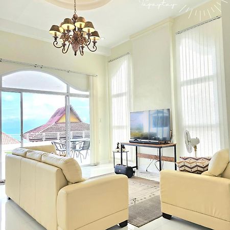 The Downhilltagaytay Resort Tagaytay City Exterior foto